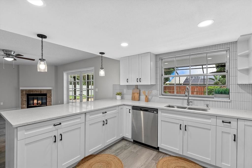 Fireplace, Interior, Kitchen, Pendant Lights, Recessed Lighting, Wood Texture Flooring