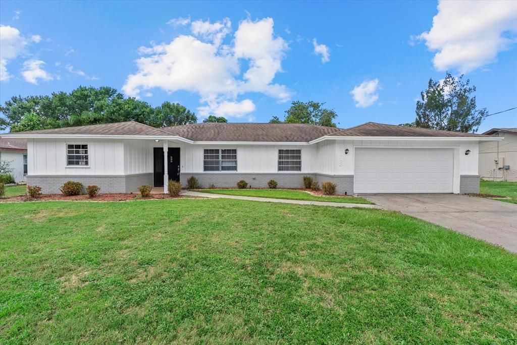 Attached, Backyard, Exterior, Facade, Ranch
