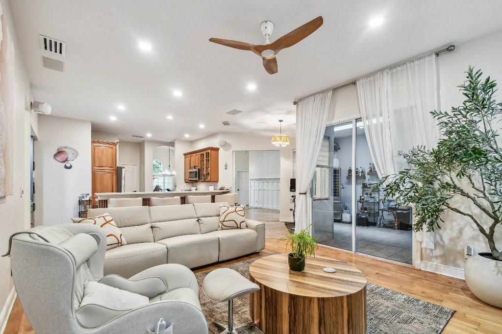 Interior, Kitchen, Living room, Pendant Lights, Recessed Lighting, Wood Texture Flooring