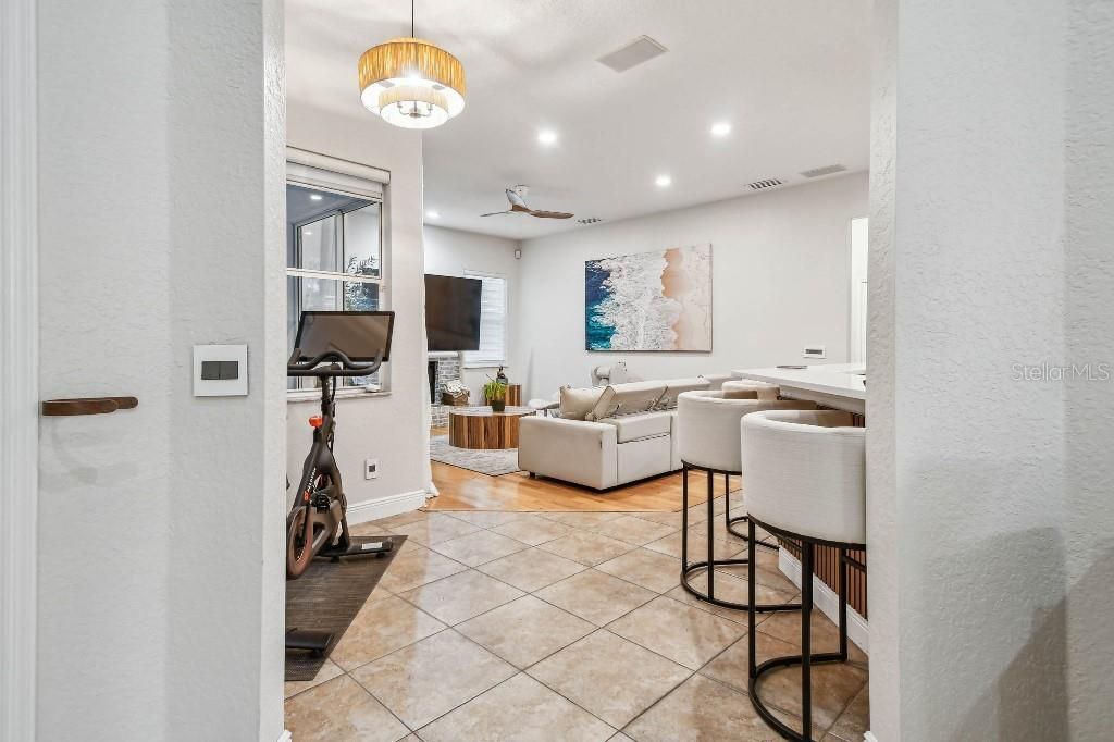 Fitness Equipment, Interior, Living room, Pendant Lights, Recessed Lighting