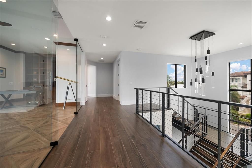 Interior, Pendant Lights, Recessed Lighting, Wood Texture Flooring