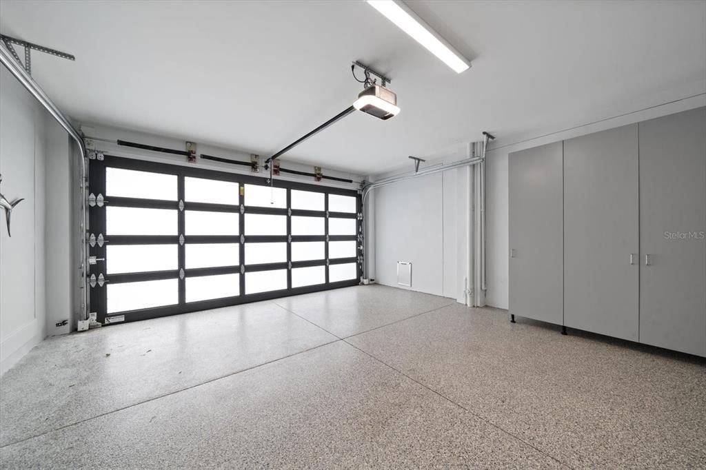 Garage, Interior