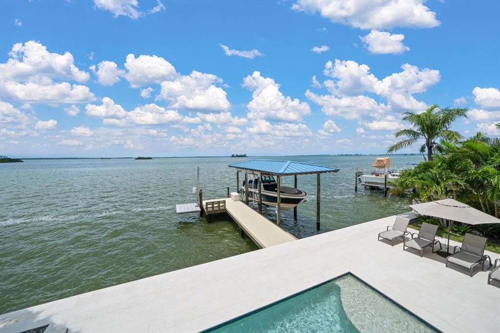 Exterior, Pool, Water