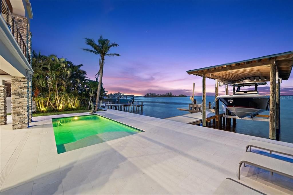 Exterior, Pool, Water