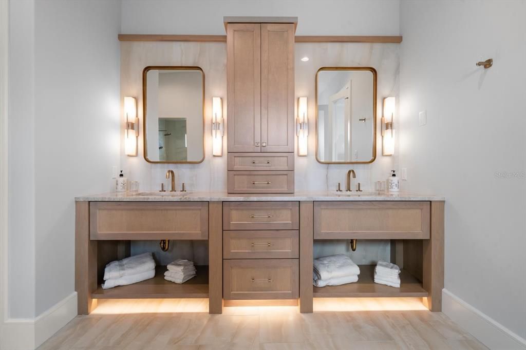 Bathroom, Dual Sink Vanities, Interior, Wood Texture Flooring
