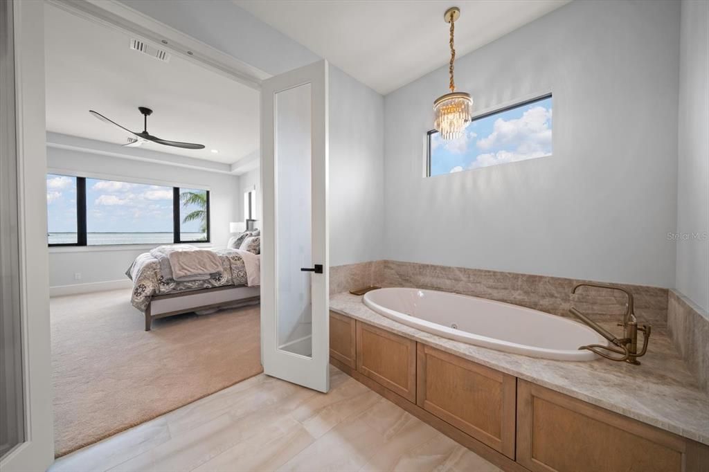 Bathroom, Bedroom, Interior, Pendant Lights, Recessed Lighting, Water, Wood Texture Flooring
