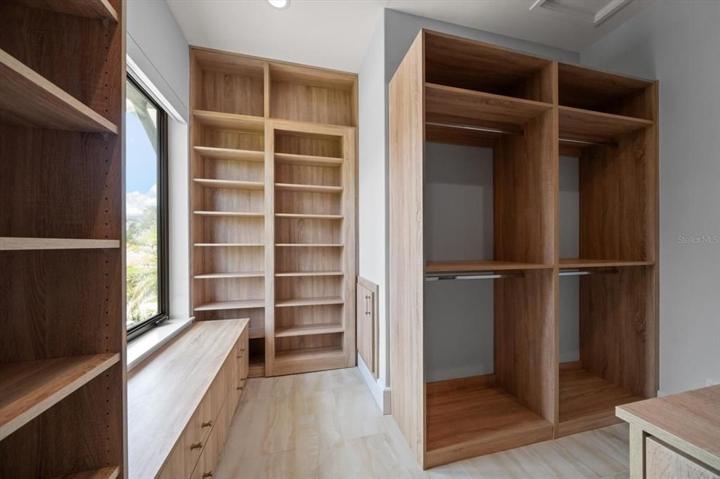 Interior, Recessed Lighting, Walk-in Closets, Wood Texture Flooring