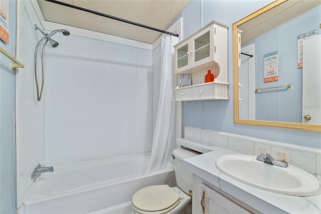 Bathroom, Interior, Tile Countertops