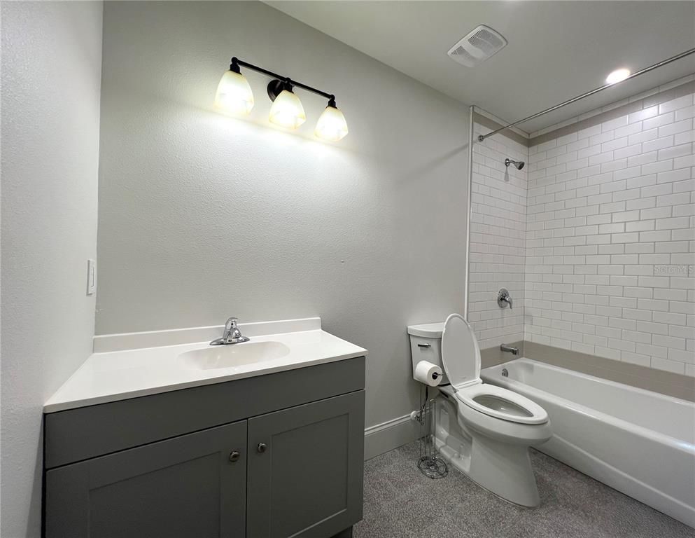 Bathroom, Interior, Recessed Lighting