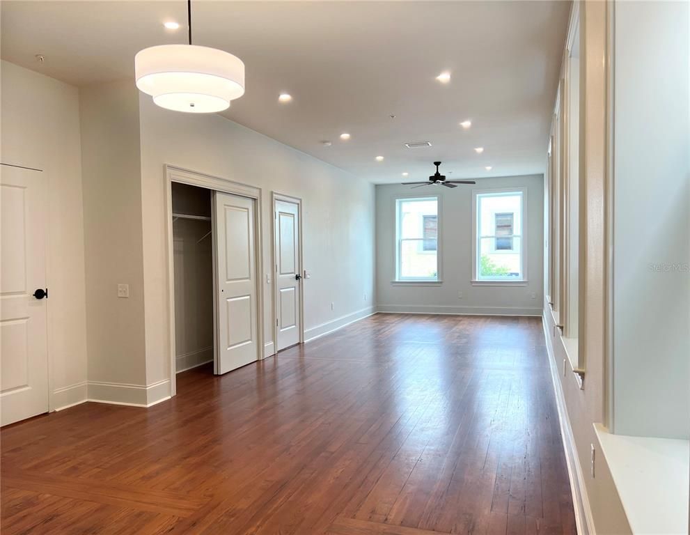 Empty room, Interior, Recessed Lighting, Wood Texture Flooring