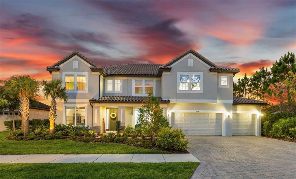 Attached, Exterior, Facade, Mediterranean
