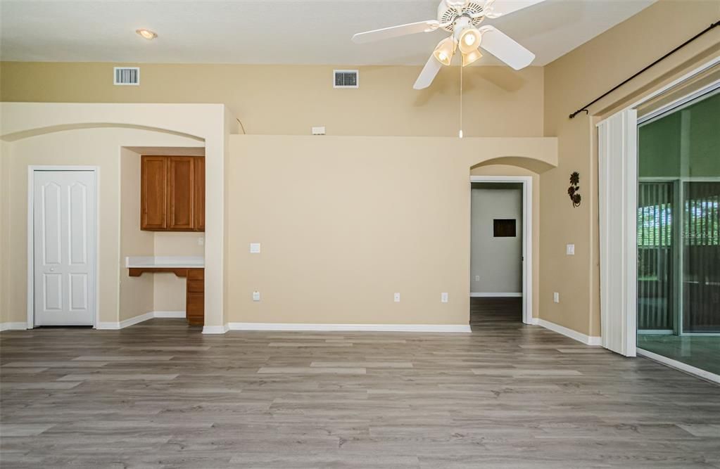 Empty room, Interior, Recessed Lighting, Wood Texture Flooring