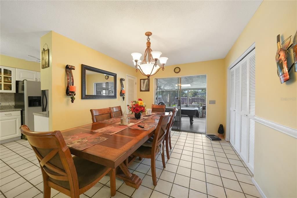 Chandelier, Dining room, Interior, Kitchen