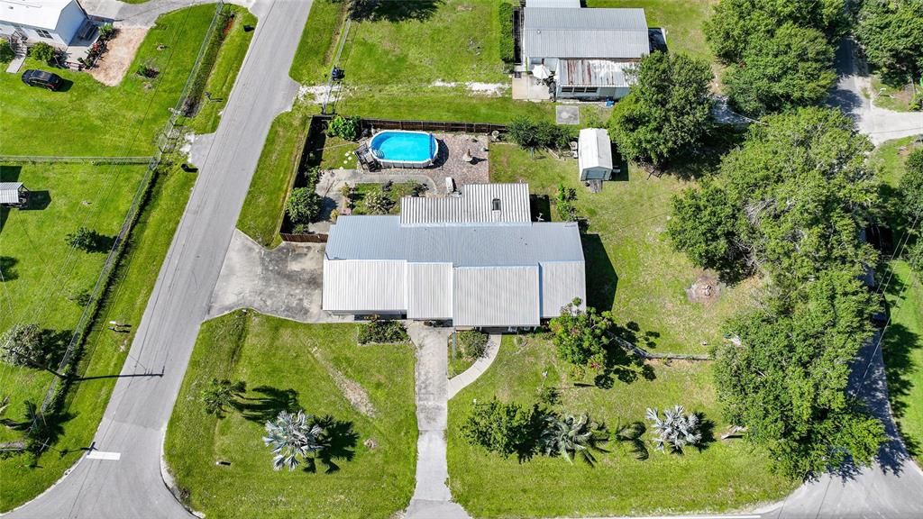 Exterior, Drone