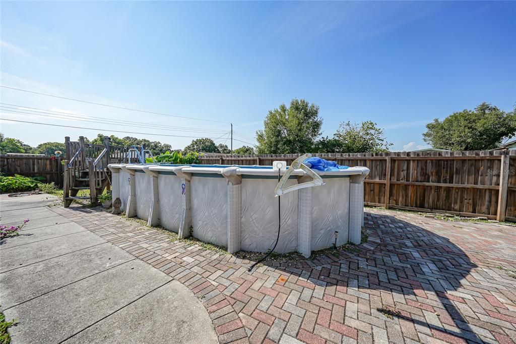 Exterior, Pool