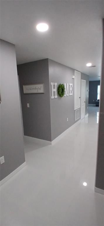 Empty room, Interior, Recessed Lighting