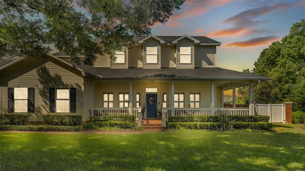 Exterior, Facade, American Craftsman