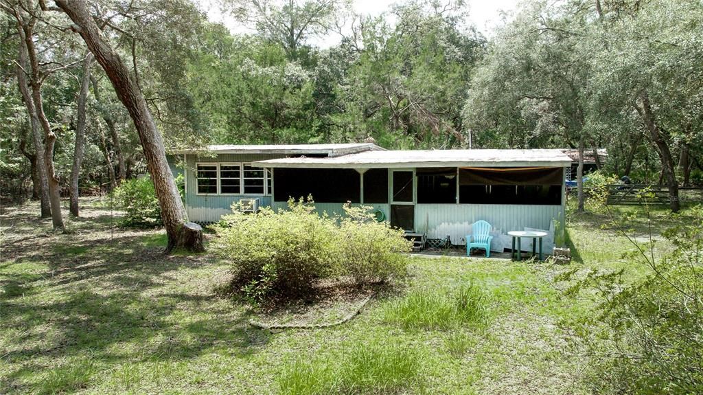 Backyard, Exterior