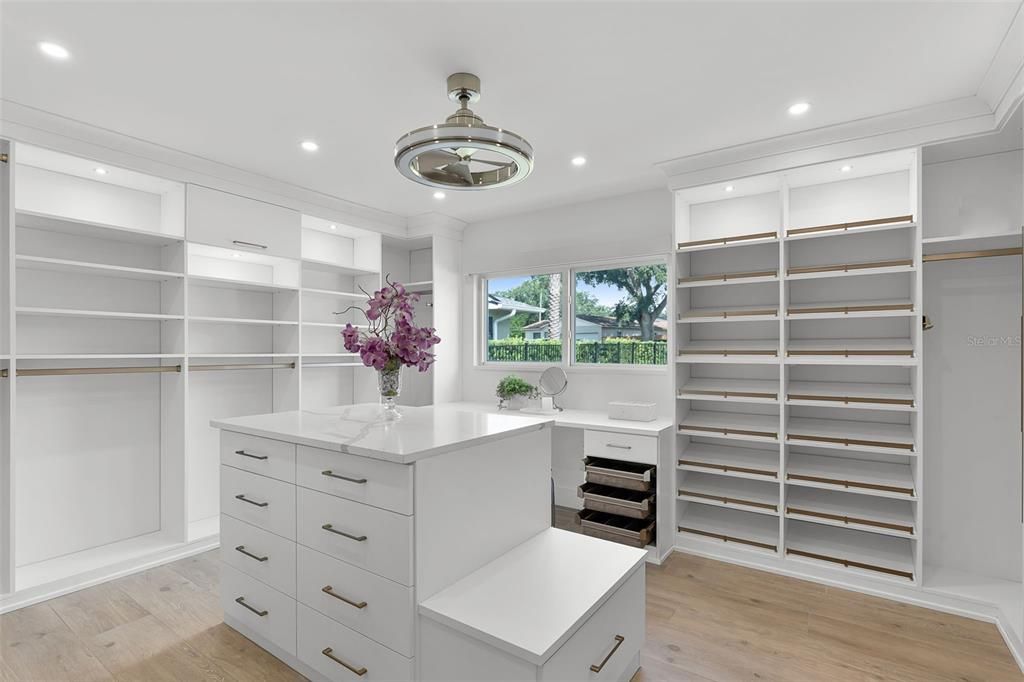 Interior, Recessed Lighting, Walk-in Closets, Wood Texture Flooring