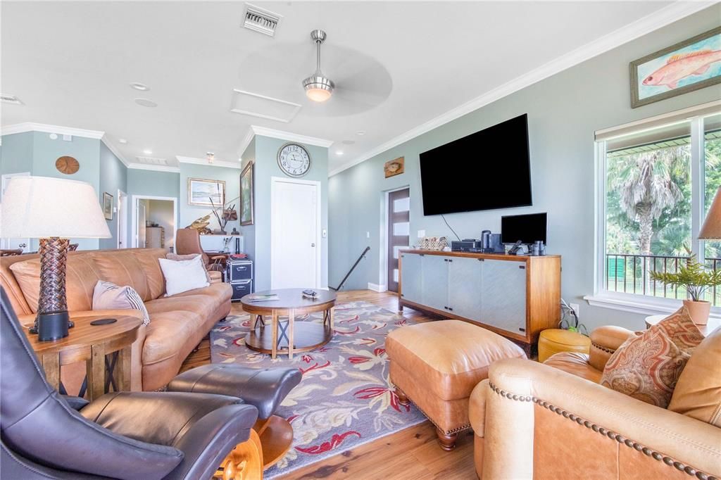 Interior, Living room, Recessed Lighting, Wood Texture Flooring