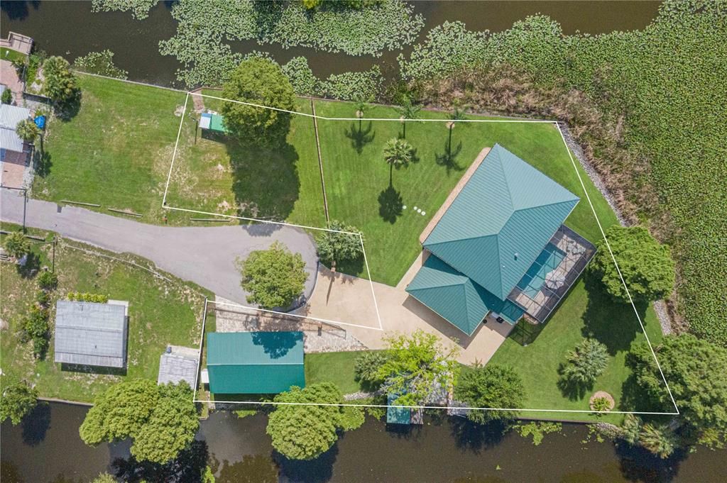 Exterior, Drone