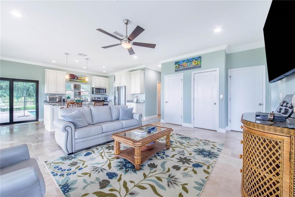 Interior, Kitchen, Living room, Pendant Lights, Recessed Lighting, Stainless Steel Appliances