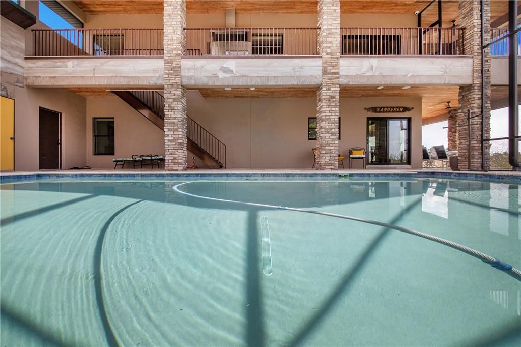 Exterior, Pool