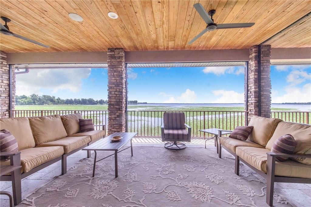 Exterior, Living room, Water