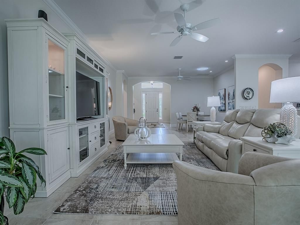 Dining room, Interior, Living room, Recessed Lighting