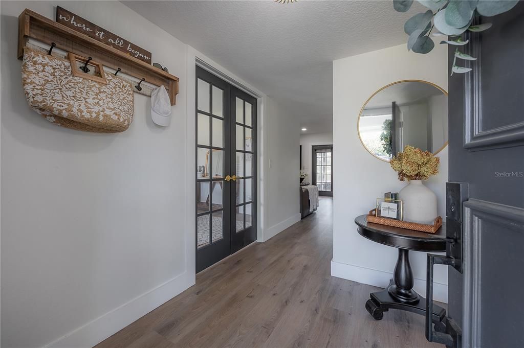 Interior, Recessed Lighting, Wood Texture Flooring
