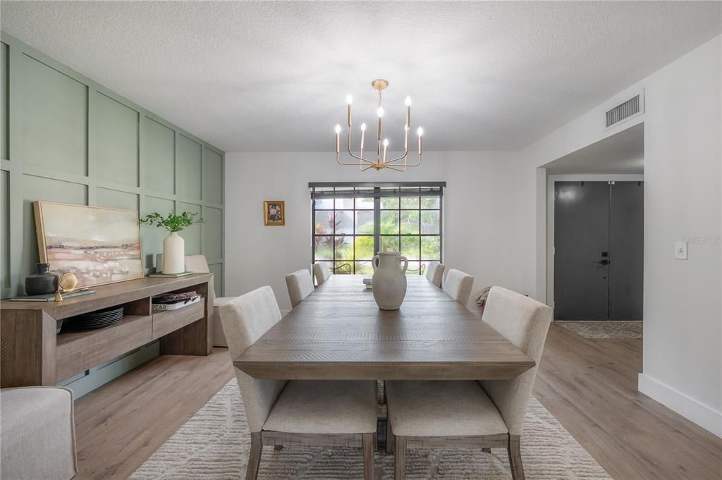 Chandelier, Dining room, Interior, Pendant Lights, Wood Texture Flooring