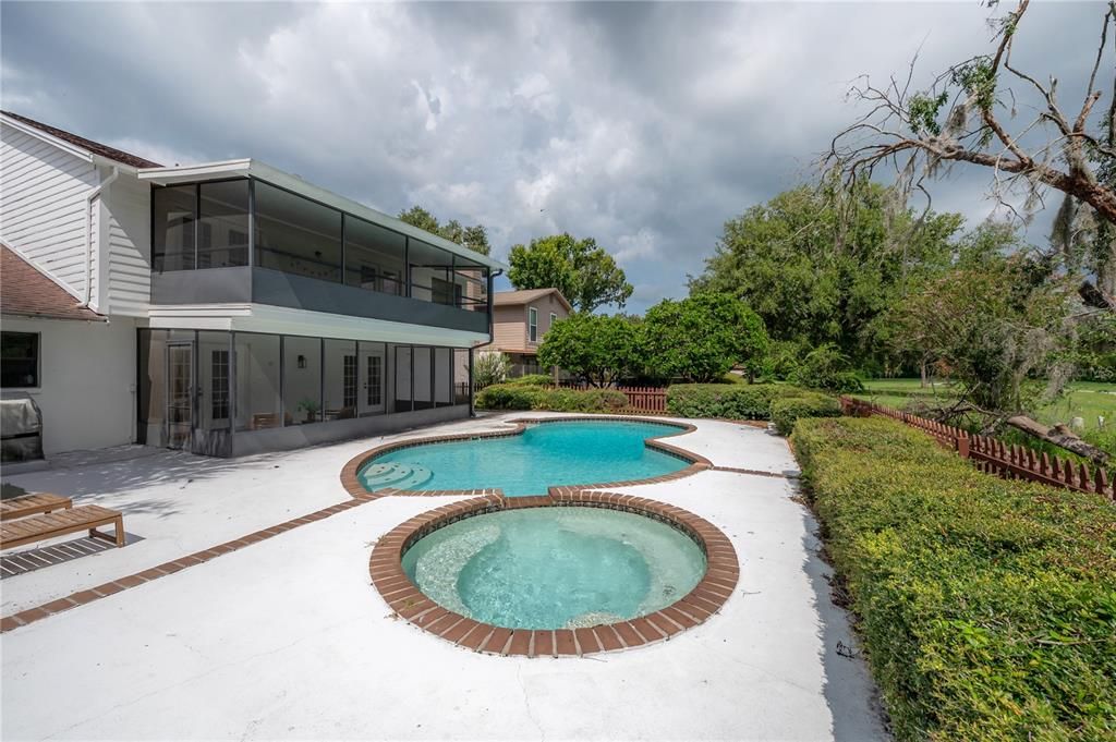 Exterior, Pool
