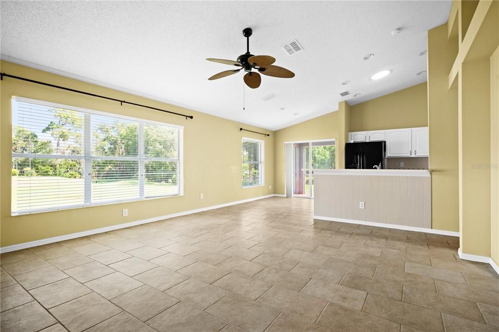Empty room, Interior, Kitchen, Recessed Lighting