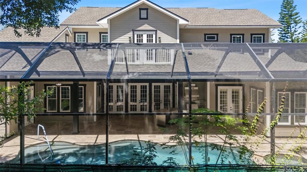 Exterior, Facade, Pool, Farmhouse