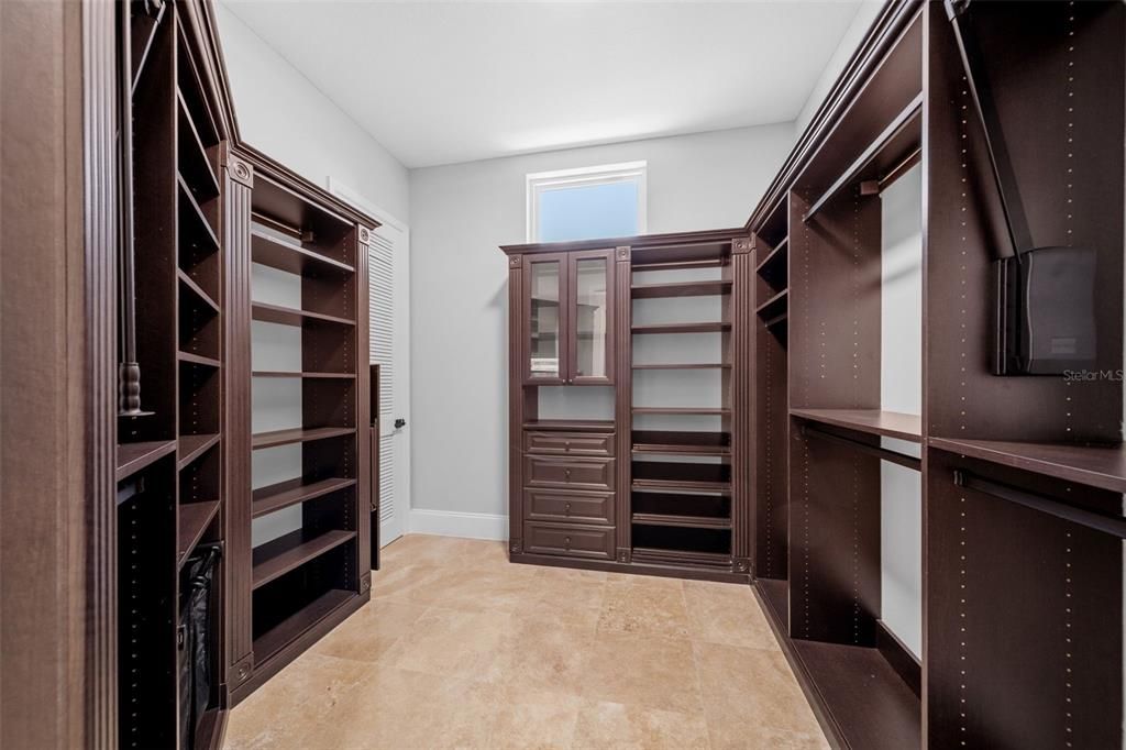 Interior, Walk-in Closets