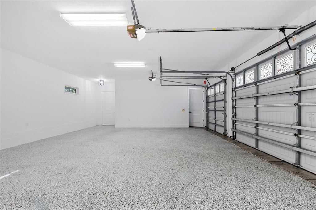 Garage, Interior