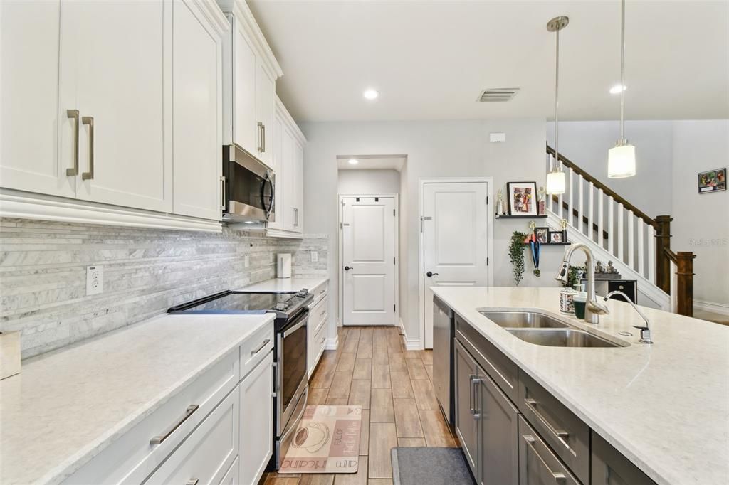 Interior, Kitchen, Pendant Lights, Recessed Lighting, Wood Texture Flooring