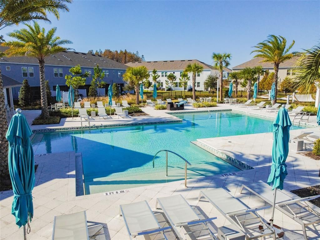 Exterior, Pool