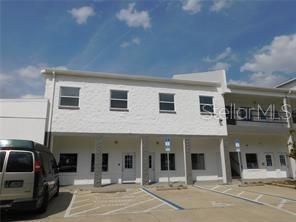 Exterior, Facade, Rowhouse