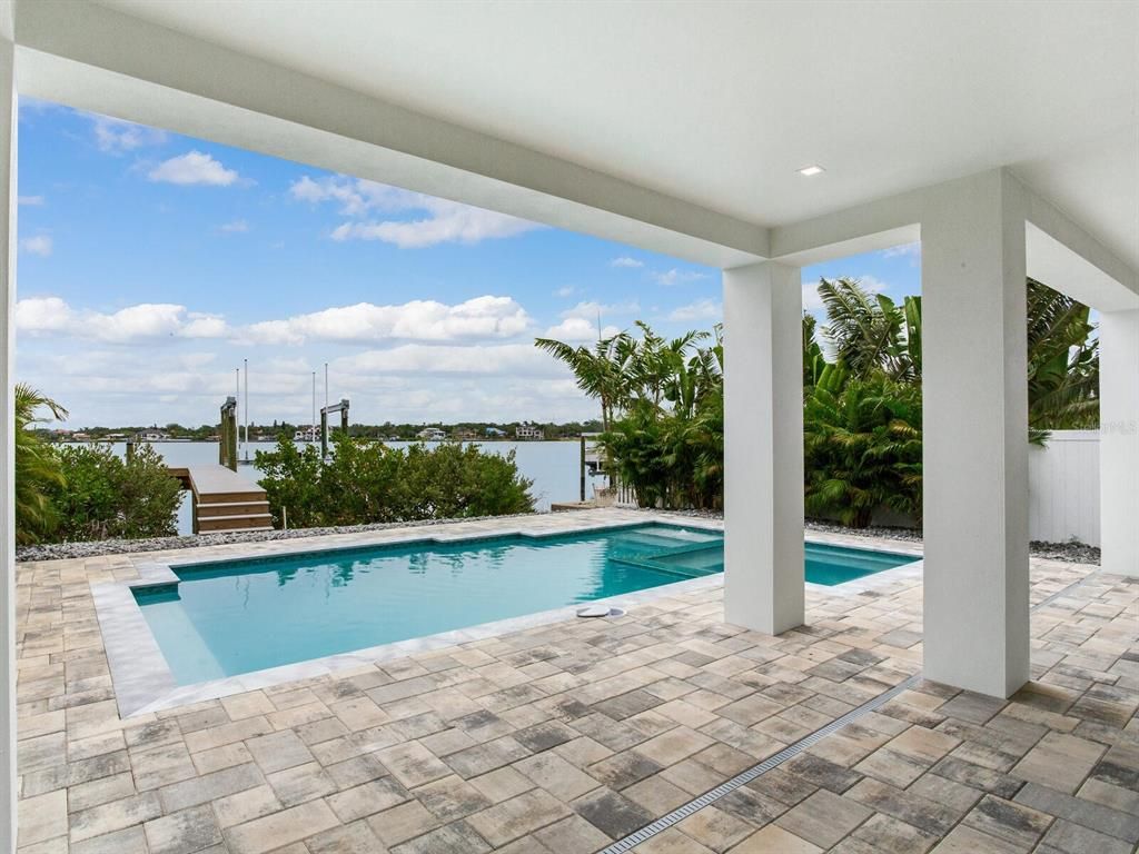 Exterior, Pool, Water