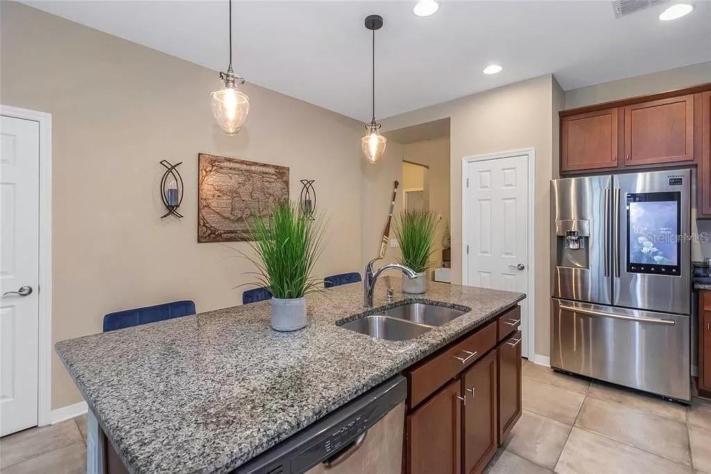 Interior, Kitchen, Pendant Lights, Recessed Lighting, Stainless Steel Appliances