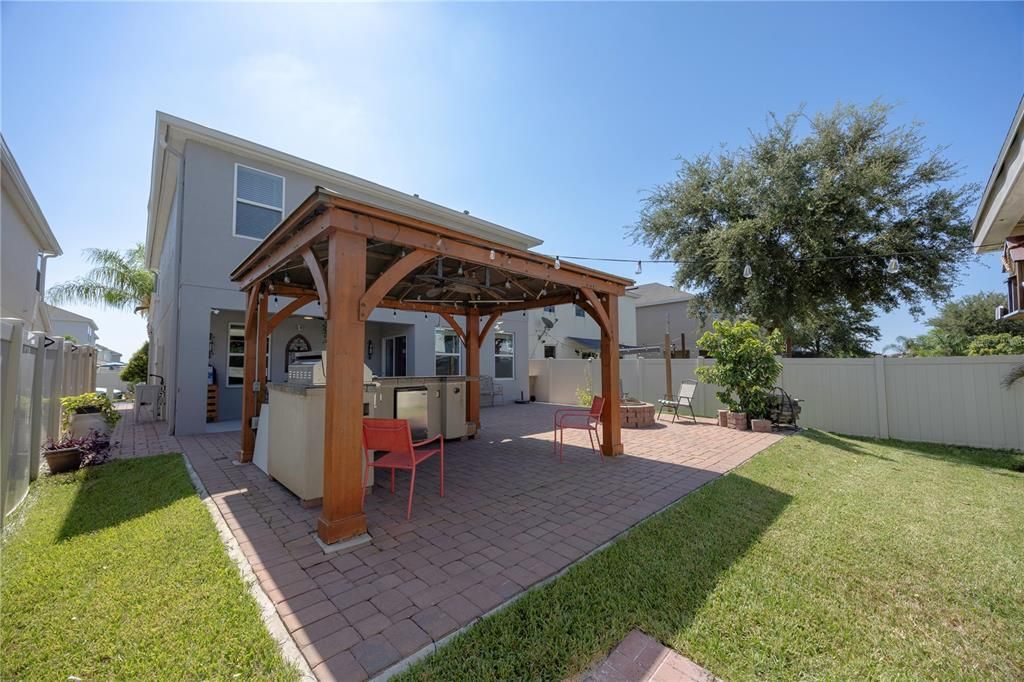 Backyard, Exterior