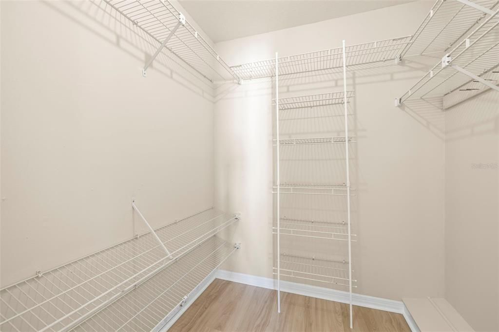 Interior, Walk-in Closets, Wood Texture Flooring