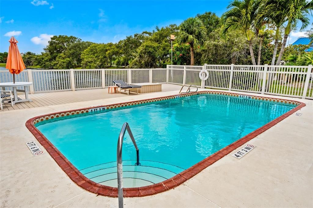 Exterior, Pool