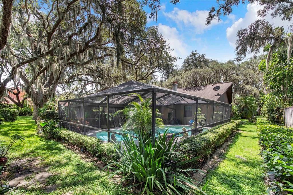 Backyard, Exterior