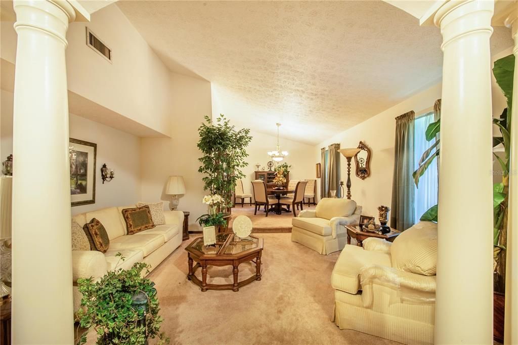 Chandelier, Dining room, Interior, Living room