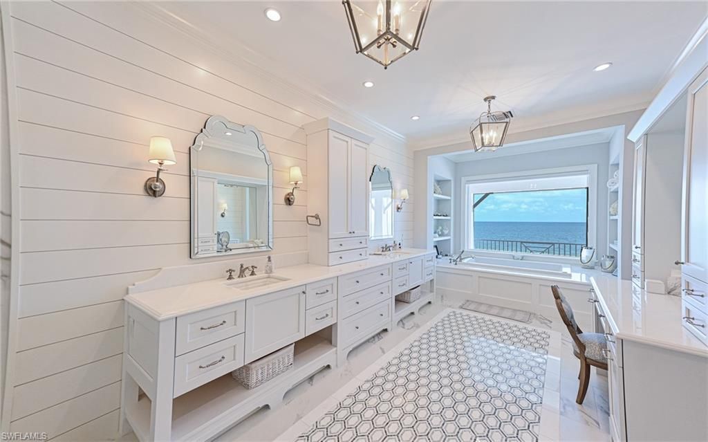 Bathroom, Dual Sink Vanities, Interior, Pendant Lights, Recessed Lighting, Water