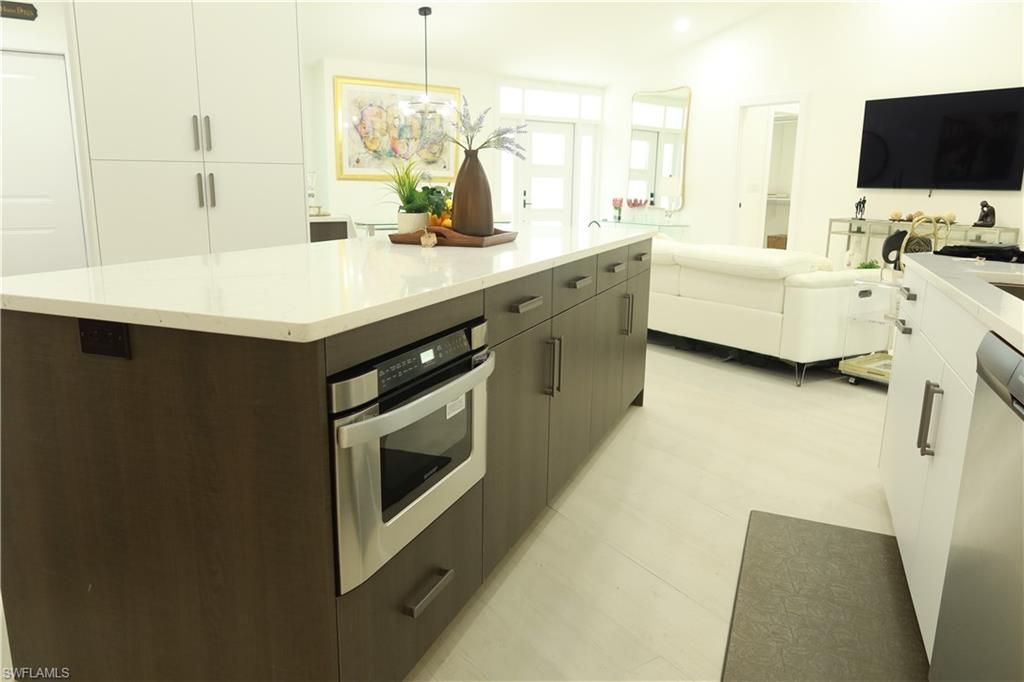Interior, Kitchen, Living room, Pendant Lights, Stainless Steel Appliances