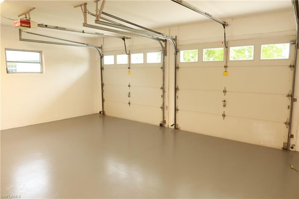 Garage, Interior