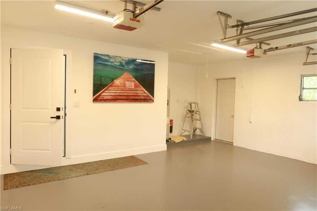 Garage, Interior